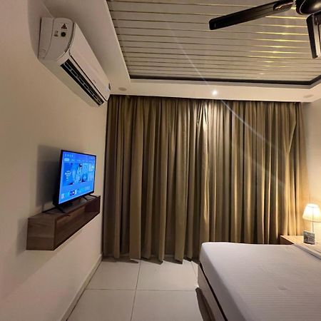 Hotel Hibiscus Tree- Bachupally 하이데라바드 외부 사진