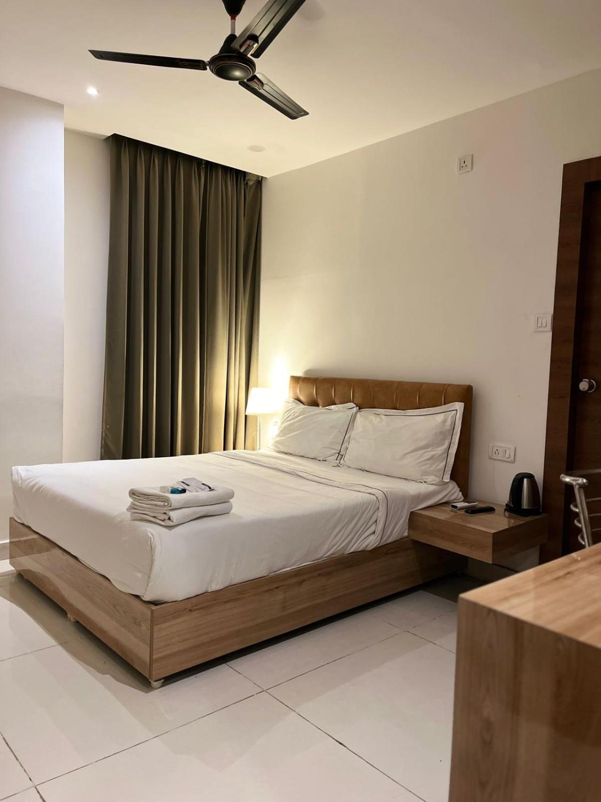 Hotel Hibiscus Tree- Bachupally 하이데라바드 외부 사진